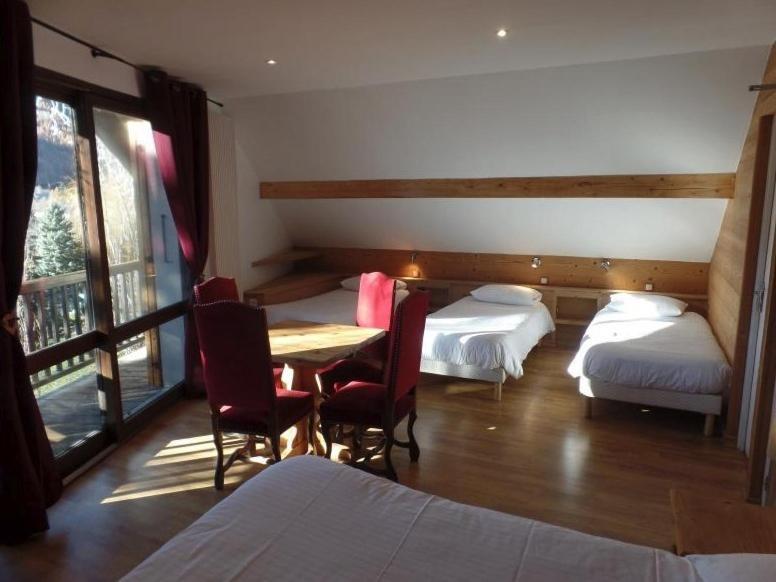Hotel Les Vallois Vallouise Zimmer foto